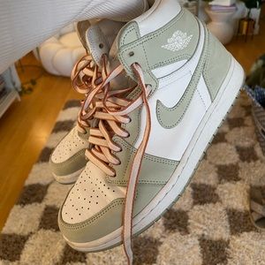 Jordan 1 High Seafoam 7.5